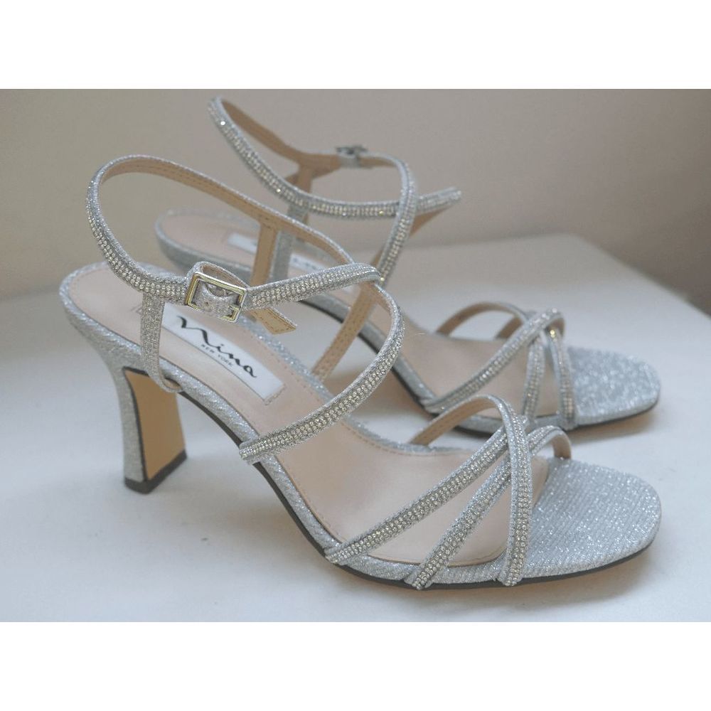 NINA Women's Anna Evening Sandals 5.5 in box